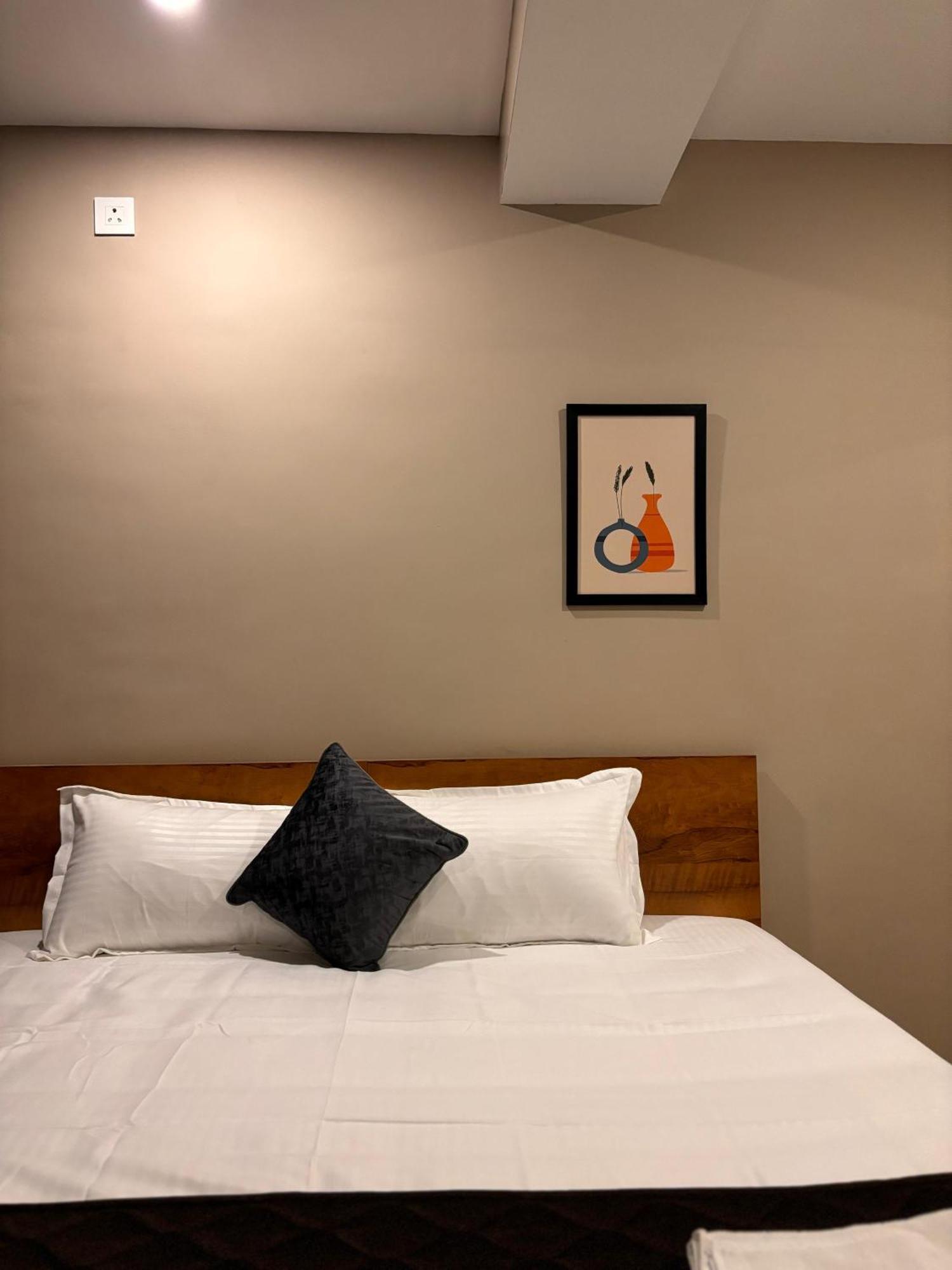 Igloo Stays Kakkanad Kochi Екстер'єр фото
